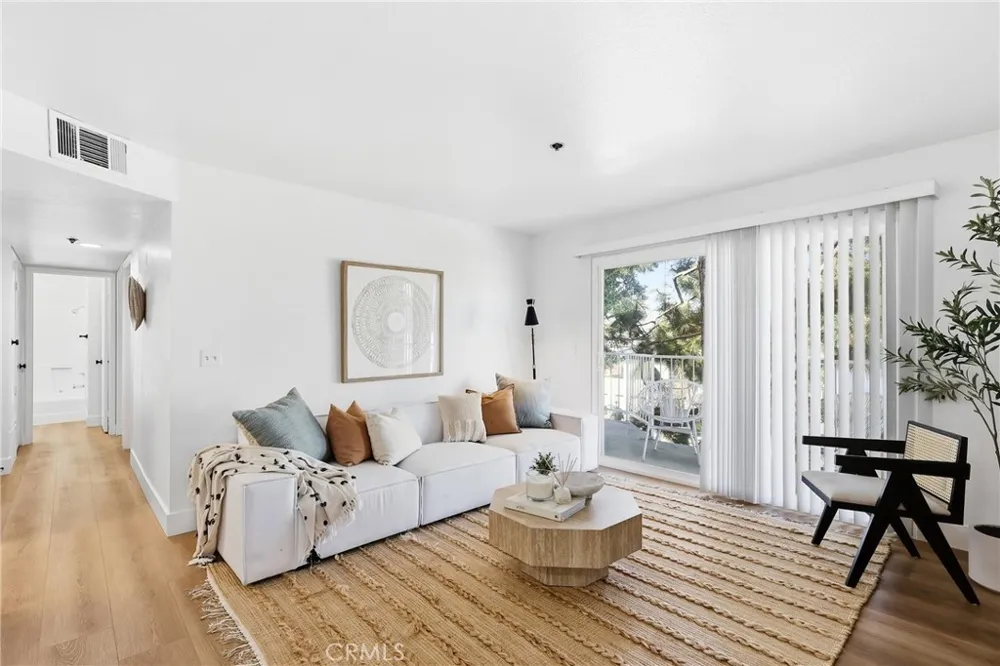 1100 Euclid Long Beach, CA 90804