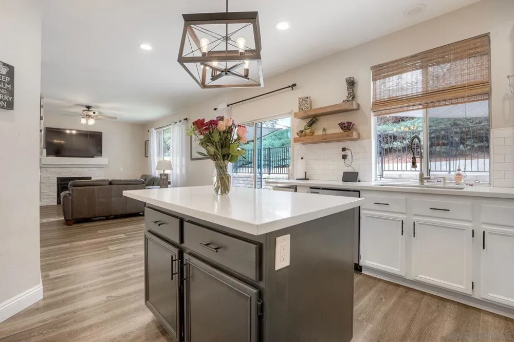 42066 Chestnut Temecula, CA 92591