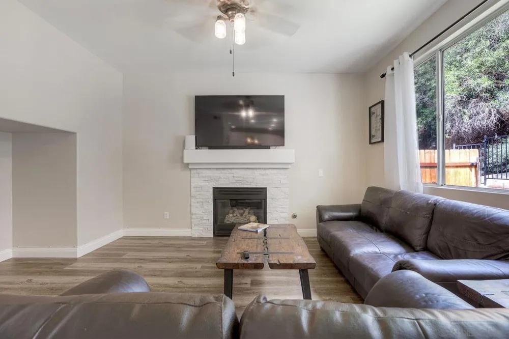 42066 Chestnut Temecula, CA 92591