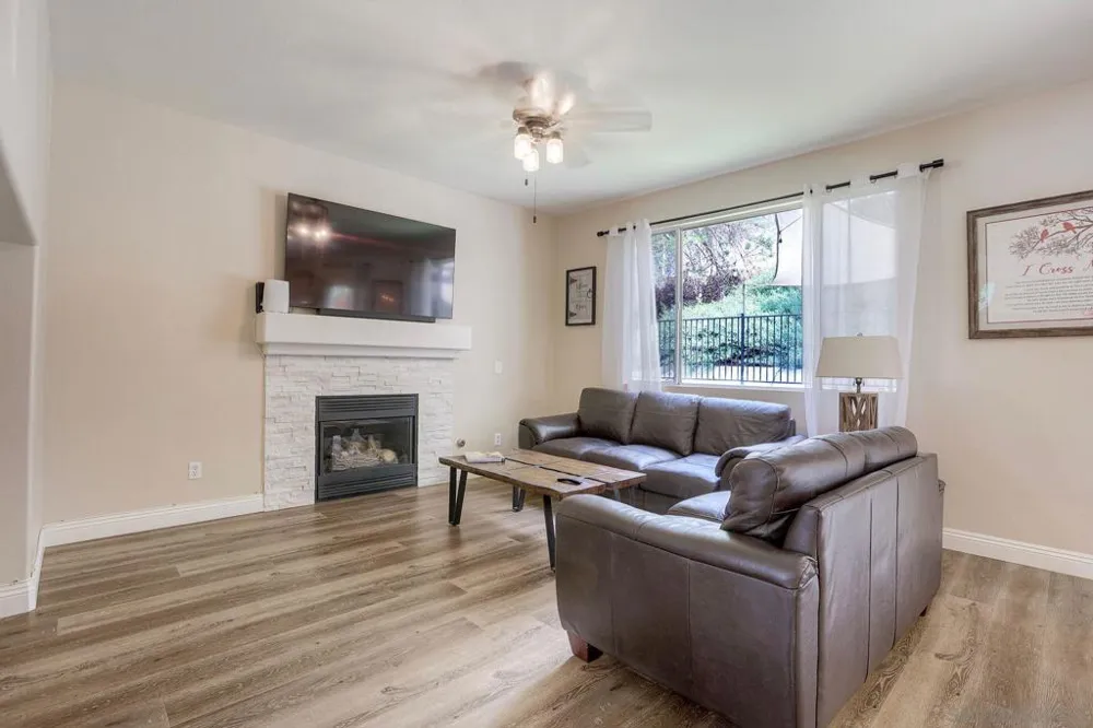 42066 Chestnut Temecula, CA 92591