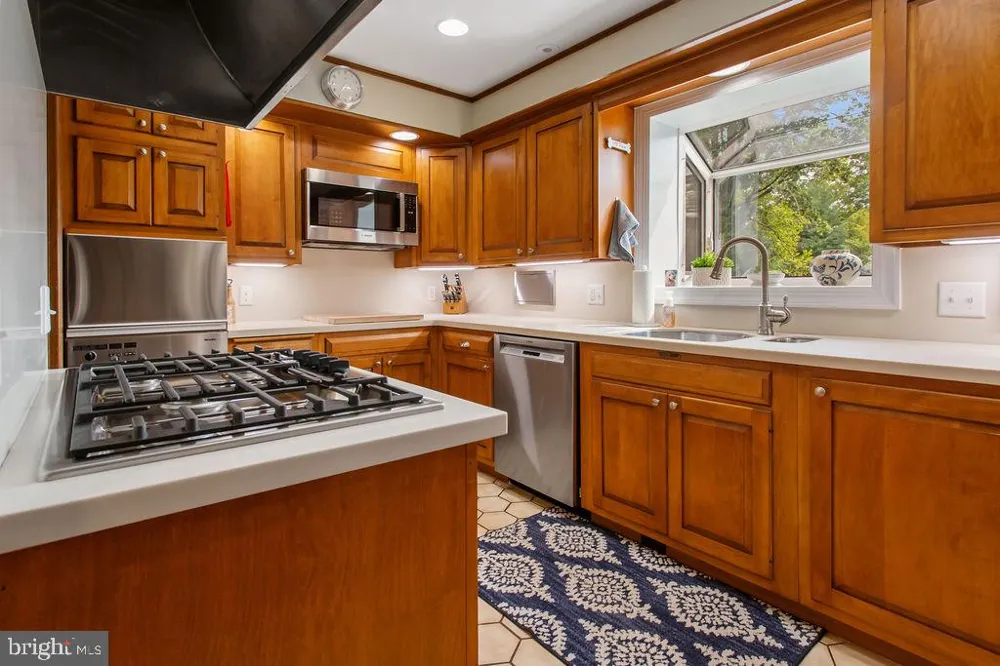 1545 VALLEY ROAD Lancaster, PA 17603