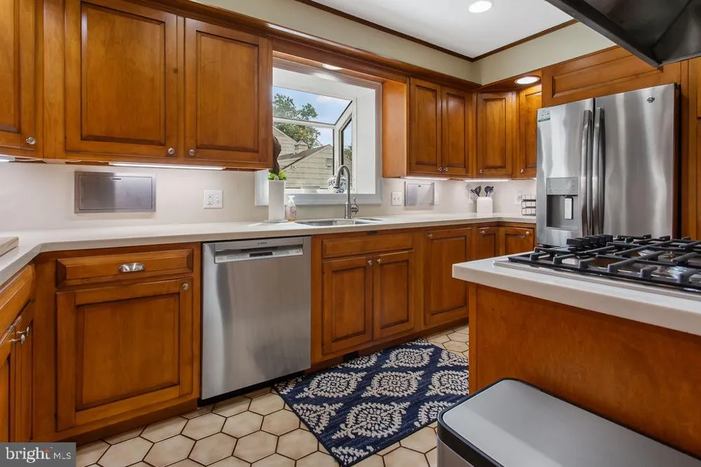 1545 VALLEY ROAD Lancaster, PA 17603