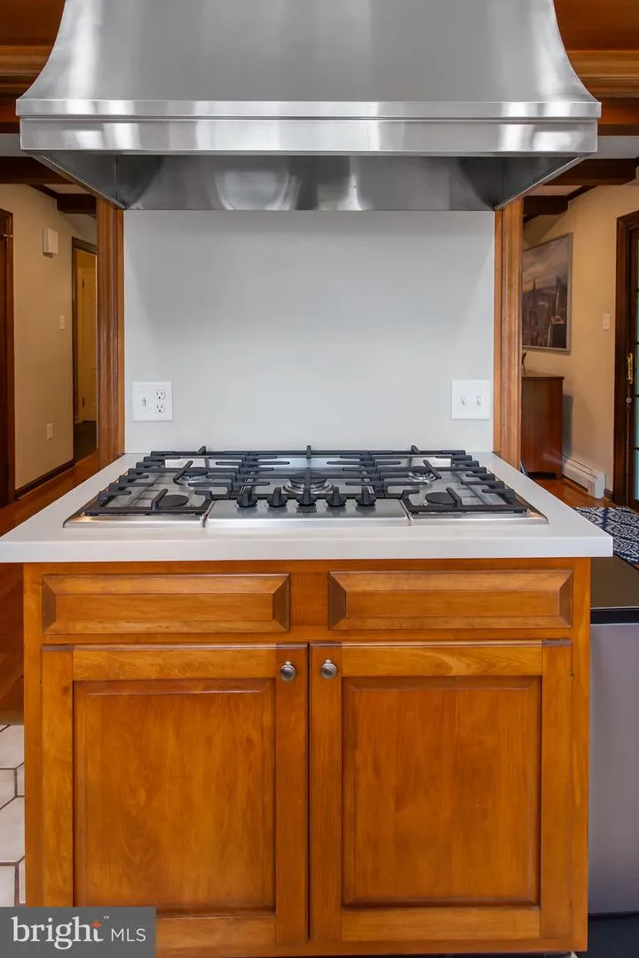 1545 VALLEY ROAD Lancaster, PA 17603