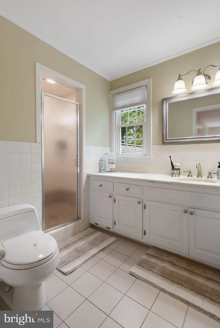 1545 VALLEY ROAD Lancaster, PA 17603