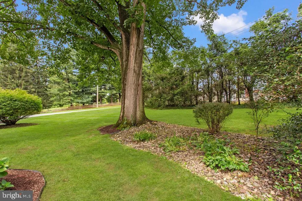 1545 VALLEY ROAD Lancaster, PA 17603