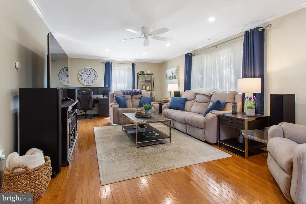 1545 VALLEY ROAD Lancaster, PA 17603
