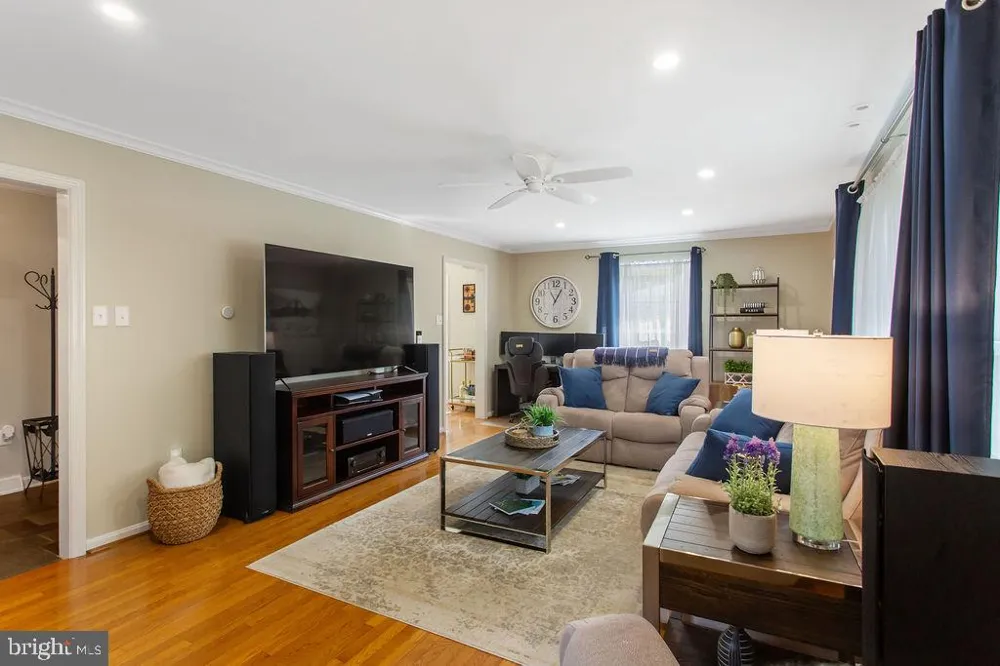 1545 VALLEY ROAD Lancaster, PA 17603