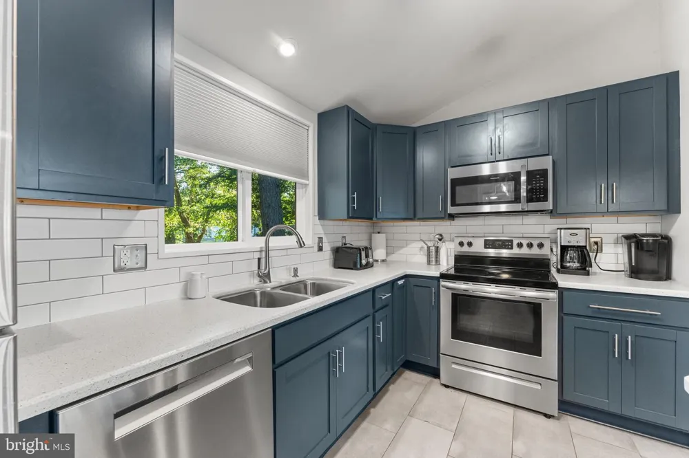 781 GLEBE ROAD Montross, VA 22520