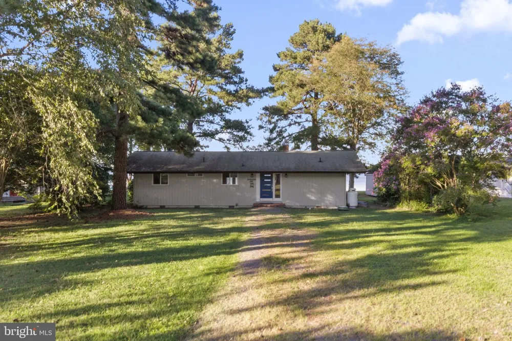 781 GLEBE ROAD Montross, VA 22520