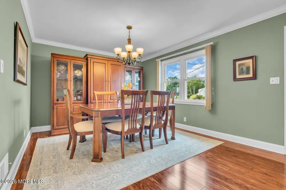 8 Highview Road East Brunswick, NJ 08816