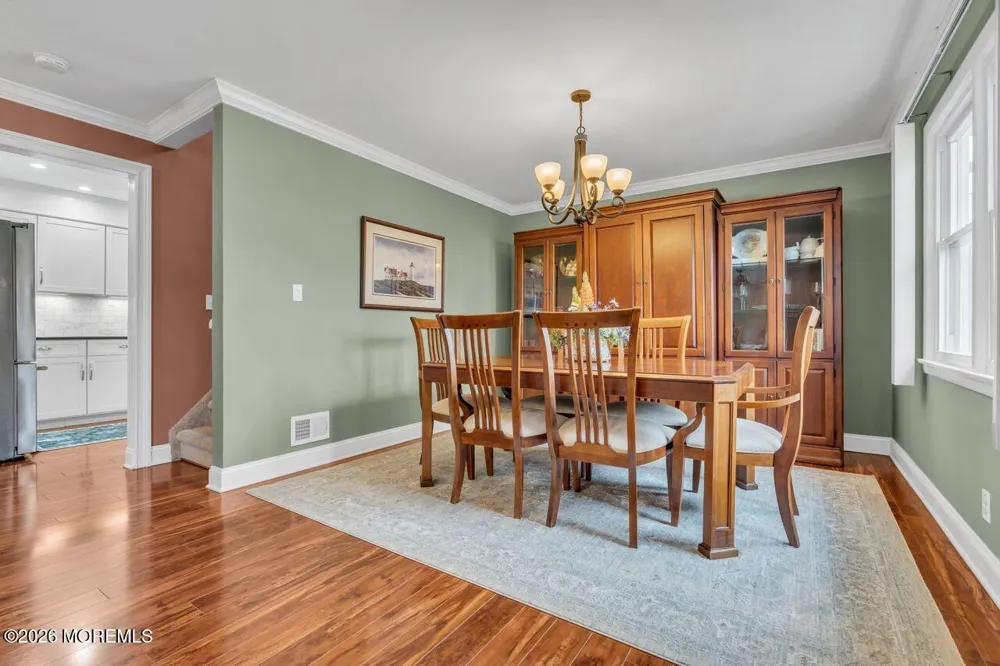 8 Highview Road East Brunswick, NJ 08816