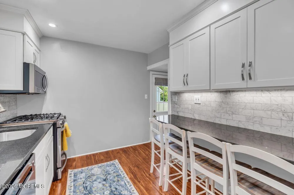 8 Highview Road East Brunswick, NJ 08816
