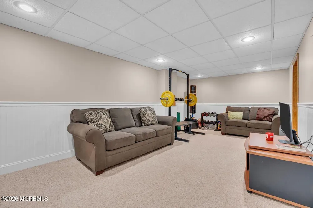 8 Highview Road East Brunswick, NJ 08816