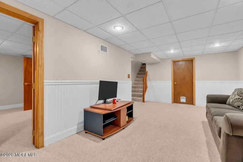 8 Highview Road East Brunswick, NJ 08816