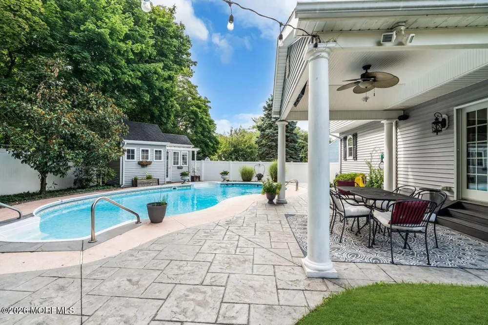 8 Highview Road East Brunswick, NJ 08816