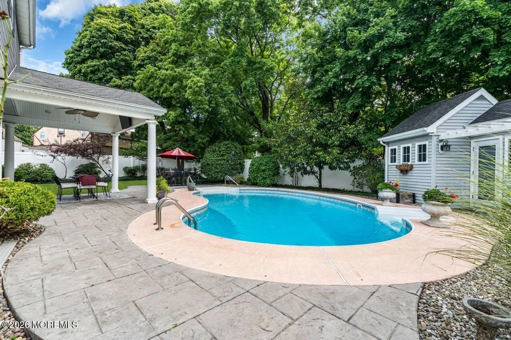 8 Highview Road East Brunswick, NJ 08816