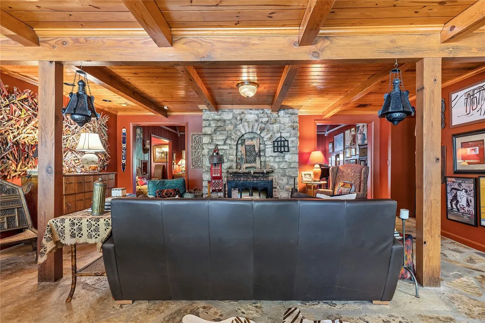 4730 S Columbia Place Tulsa, OK 74105