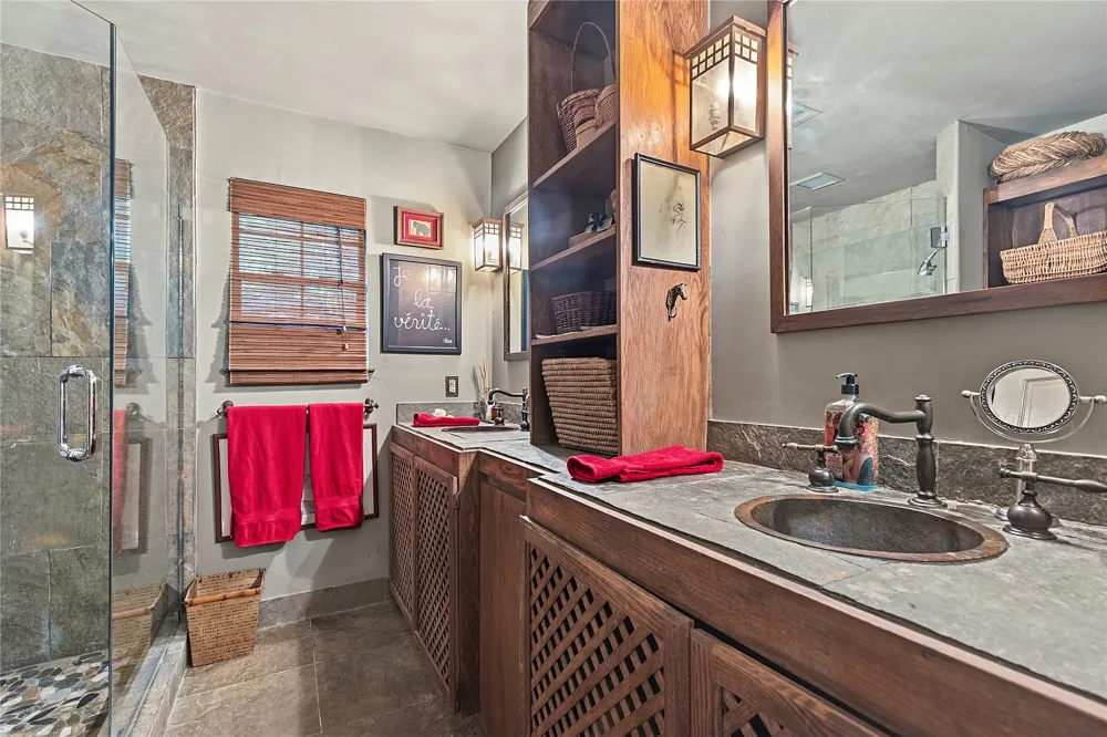 4730 S Columbia Place Tulsa, OK 74105