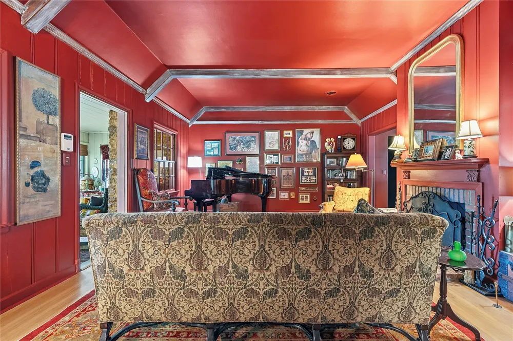 4730 S Columbia Place Tulsa, OK 74105
