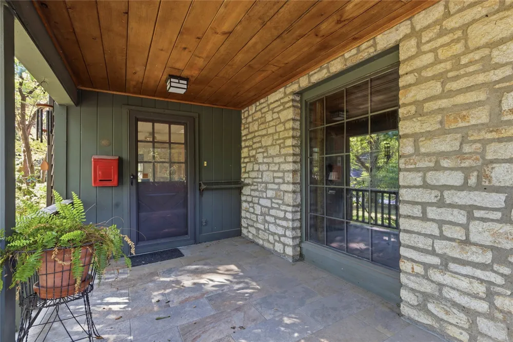 4730 S Columbia Place Tulsa, OK 74105