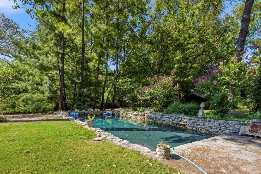 4730 S Columbia Place Tulsa, OK 74105