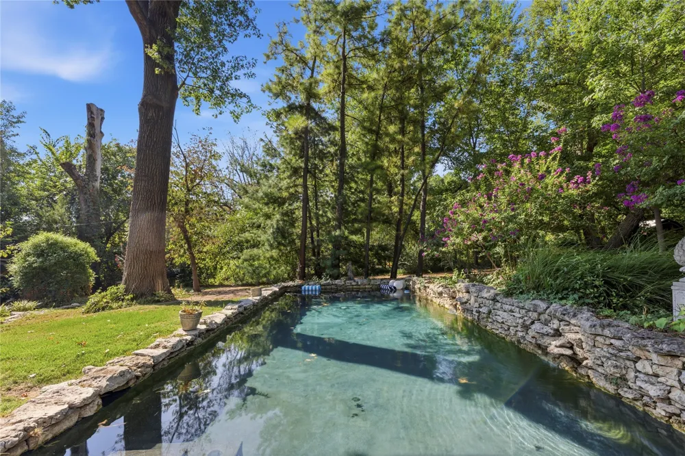 4730 S Columbia Place Tulsa, OK 74105