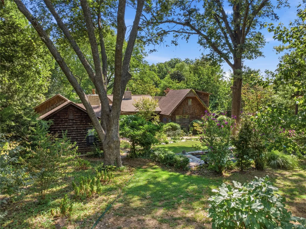 4730 S Columbia Place Tulsa, OK 74105