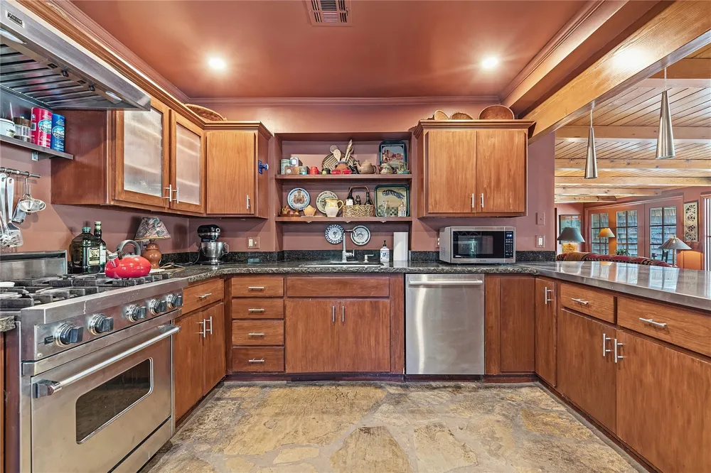 4730 S Columbia Place Tulsa, OK 74105