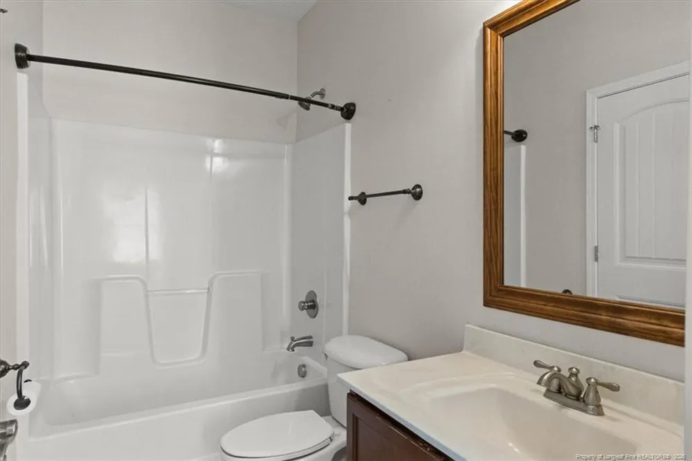 135 Valley Stream Road Spring Lake, NC 28390