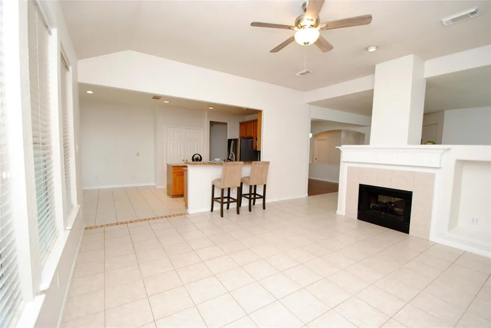 10519 Village Lake Drive Missouri City, TX 77459