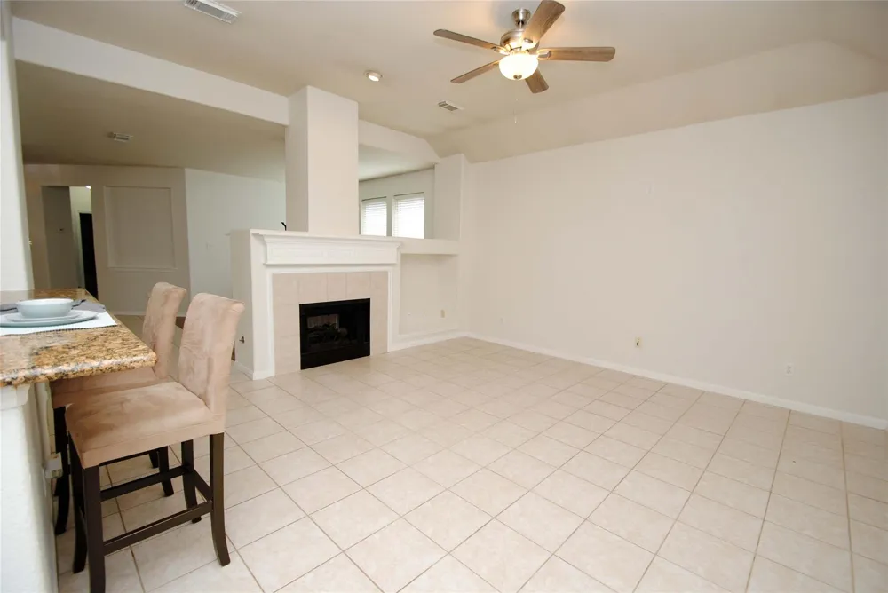 10519 Village Lake Drive Missouri City, TX 77459