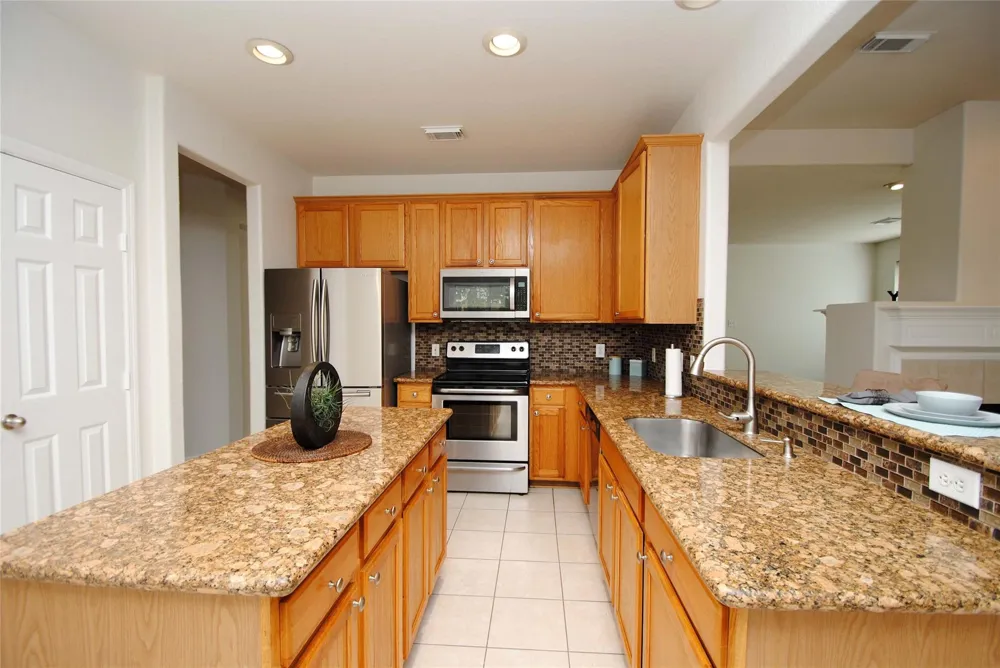 10519 Village Lake Drive Missouri City, TX 77459