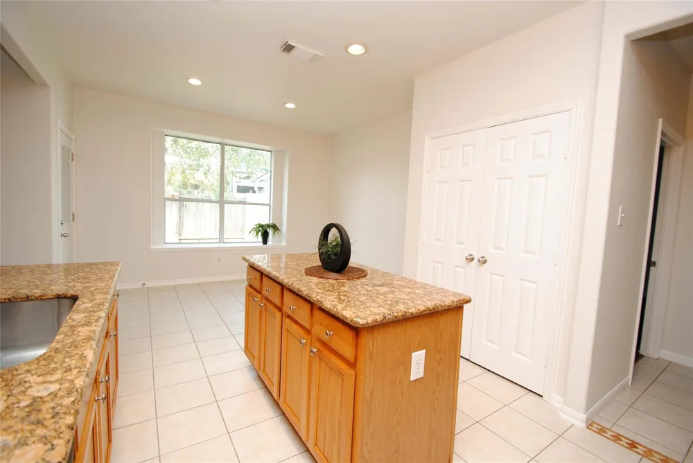 10519 Village Lake Drive Missouri City, TX 77459