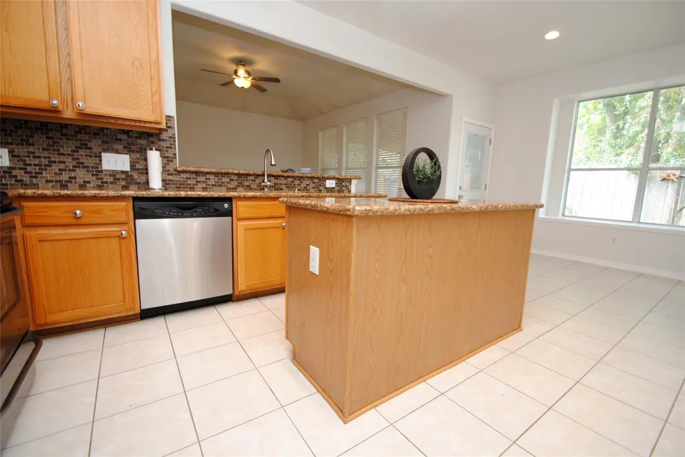 10519 Village Lake Drive Missouri City, TX 77459
