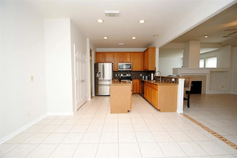 10519 Village Lake Drive Missouri City, TX 77459