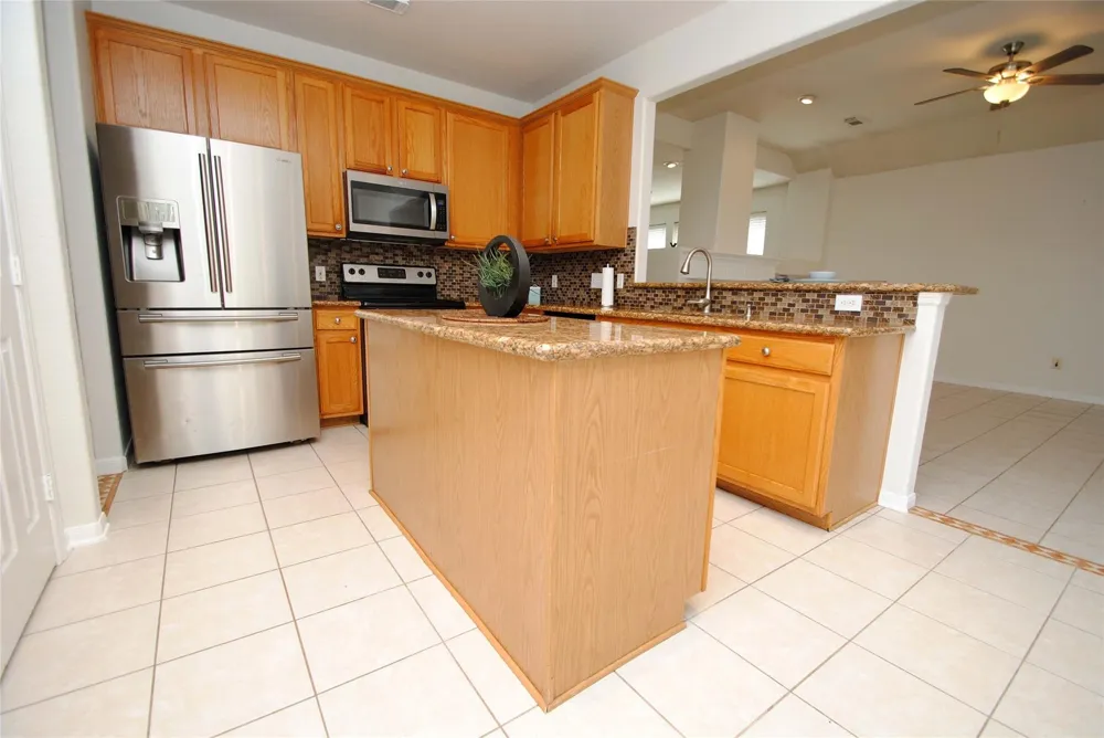 10519 Village Lake Drive Missouri City, TX 77459
