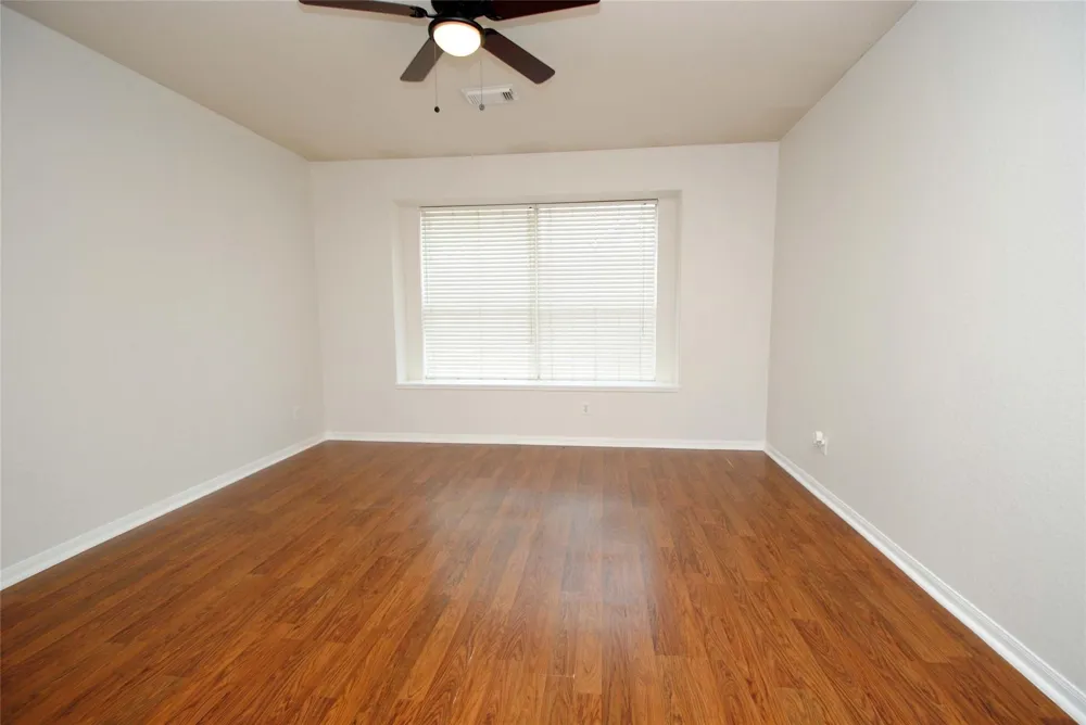 10519 Village Lake Drive Missouri City, TX 77459