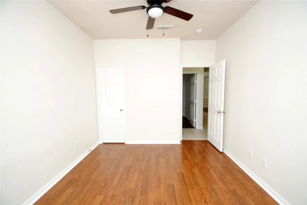 10519 Village Lake Drive Missouri City, TX 77459