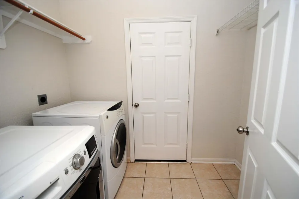 10519 Village Lake Drive Missouri City, TX 77459
