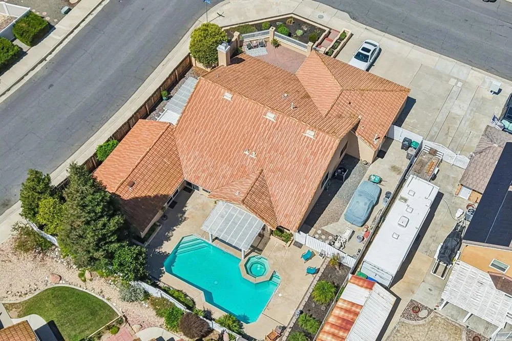 25430 Blackthorne Drive Murrieta, CA 92563