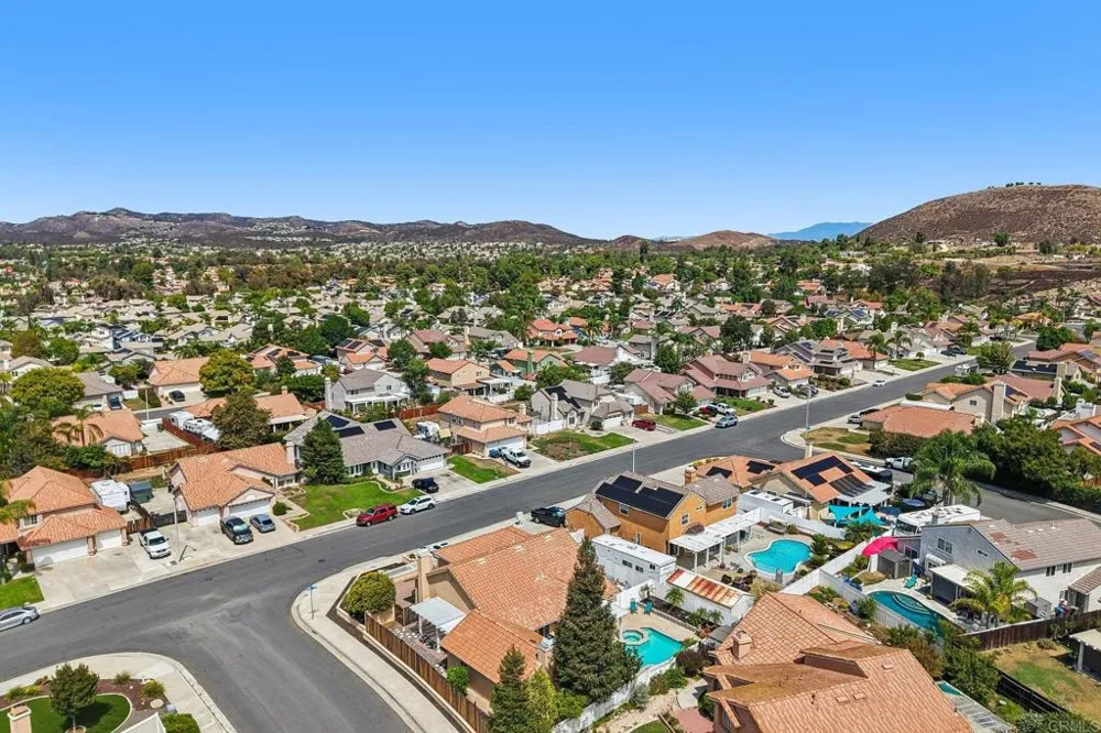 25430 Blackthorne Drive Murrieta, CA 92563