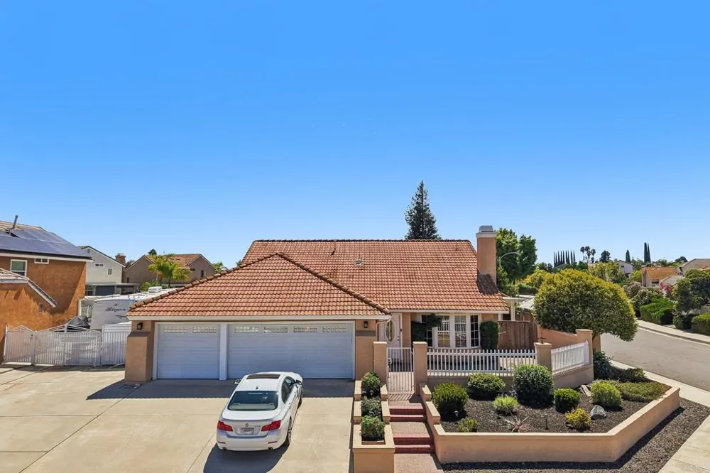 25430 Blackthorne Drive Murrieta, CA 92563