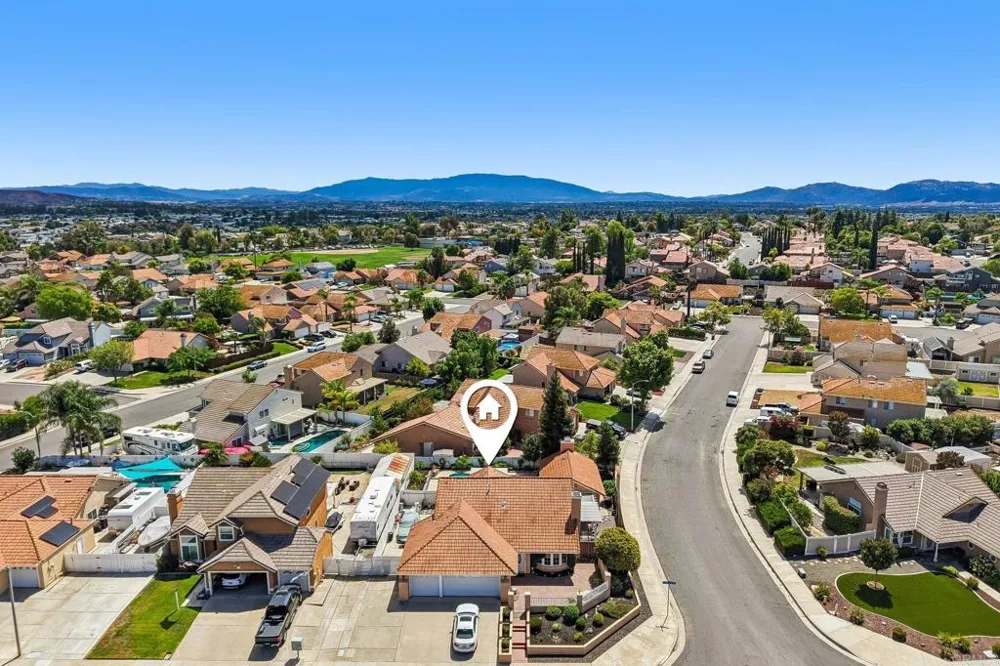 25430 Blackthorne Drive Murrieta, CA 92563