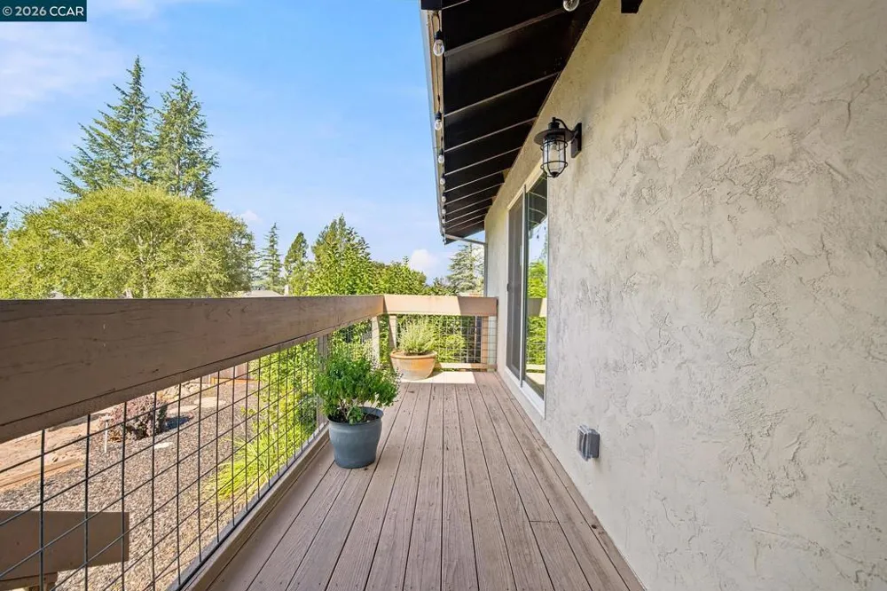 19 Inverness Dr Napa, CA 94558