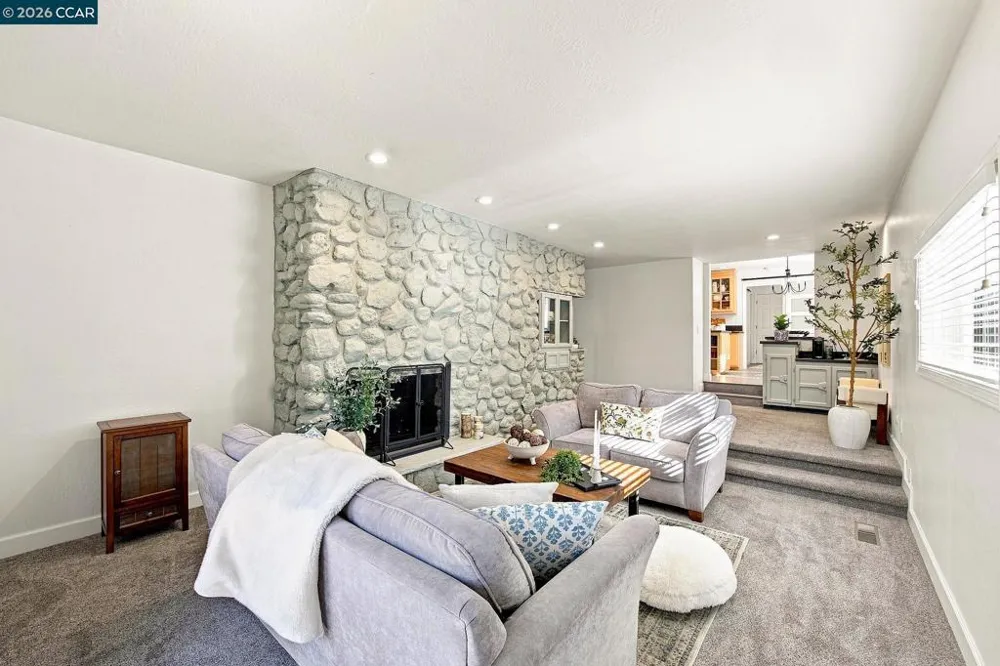 19 Inverness Dr Napa, CA 94558