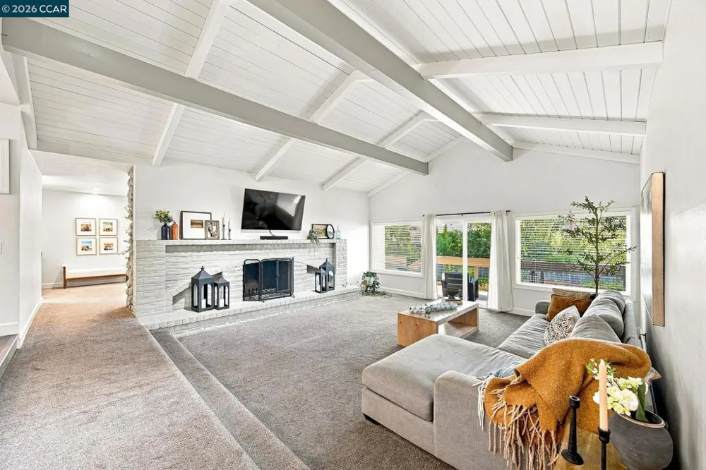 19 Inverness Dr Napa, CA 94558