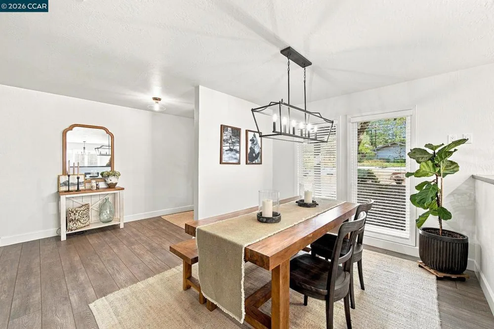 19 Inverness Dr Napa, CA 94558