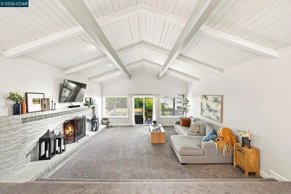 19 Inverness Dr Napa, CA 94558