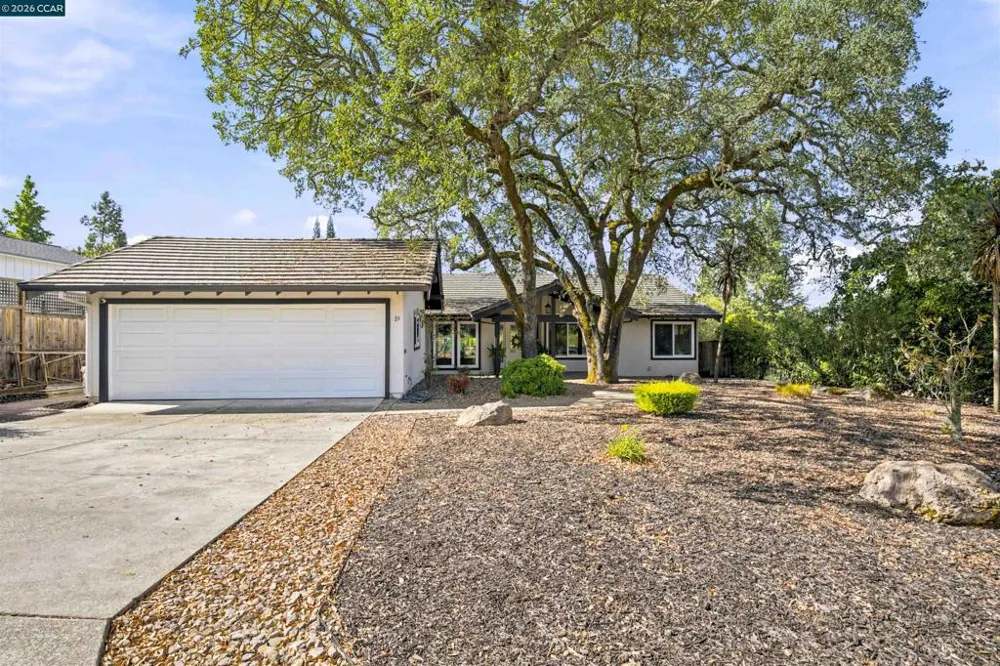 19 Inverness Dr Napa, CA 94558