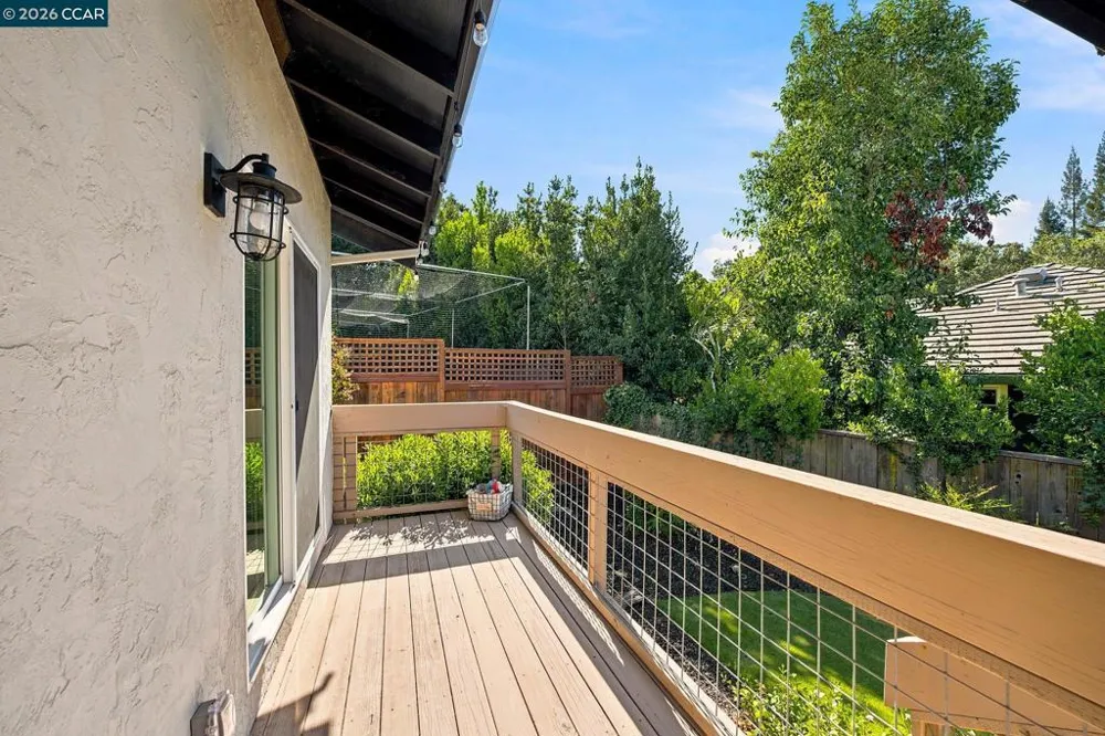 19 Inverness Dr Napa, CA 94558